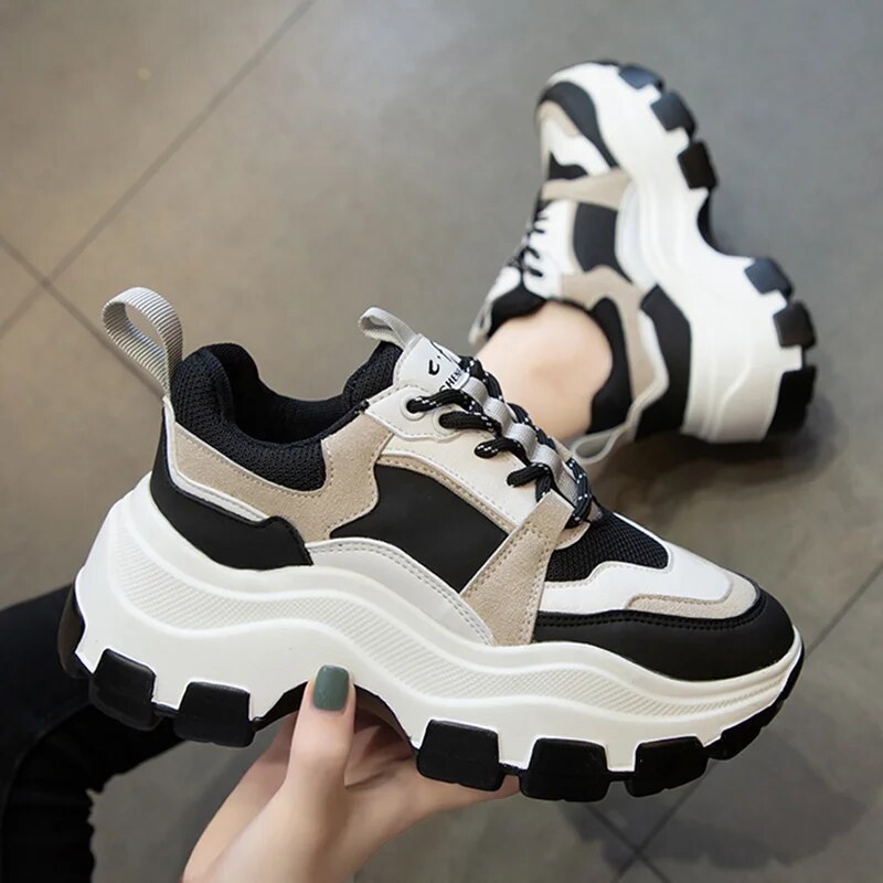 KARA Sneaker