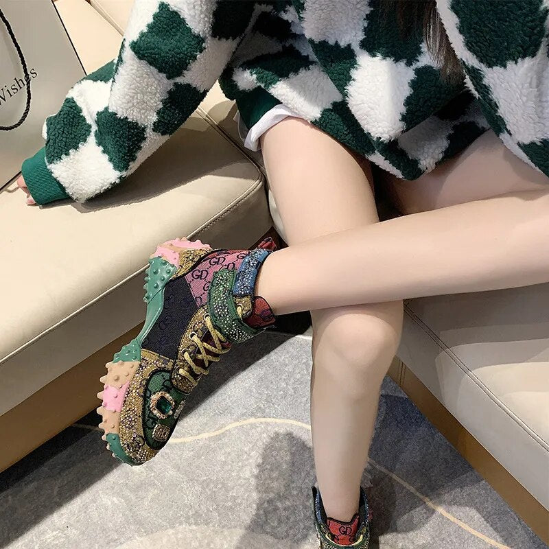 DVEN Sneaker 2